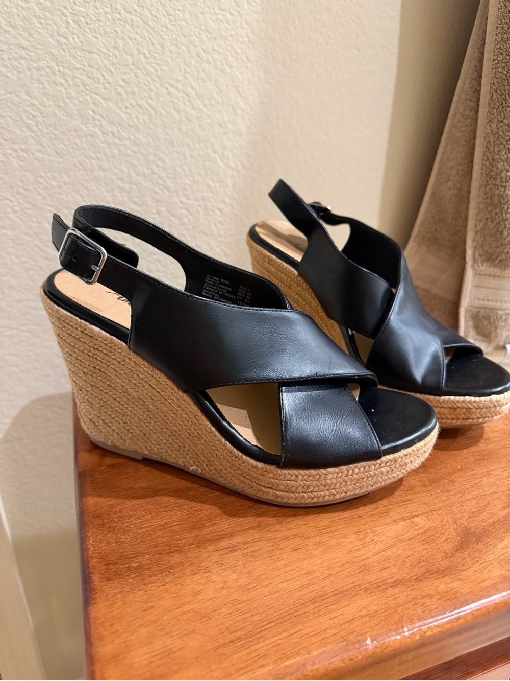 American Eagle Outfitters Black Leather Espadrille Wedge Sandals